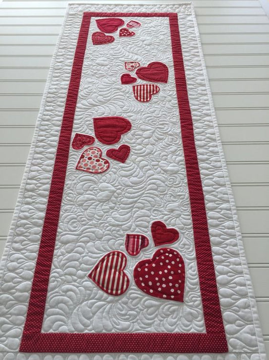 Heart CLA140324055 Quilted Table Runner