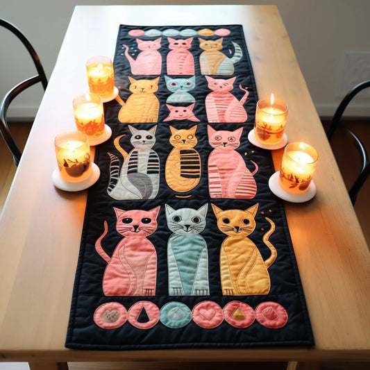 Cat TAI280224048 Quilted Table Runner