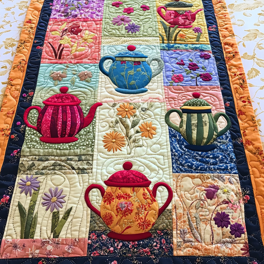 Teapot TAI041024315 Quilted Table Runner