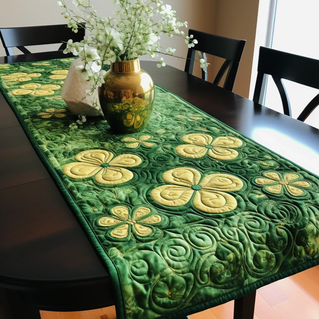 Shamrock TAI260224404 Quilted Table Runner