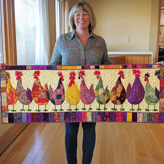 Chicken TAI141124304 Quilted Table Runner