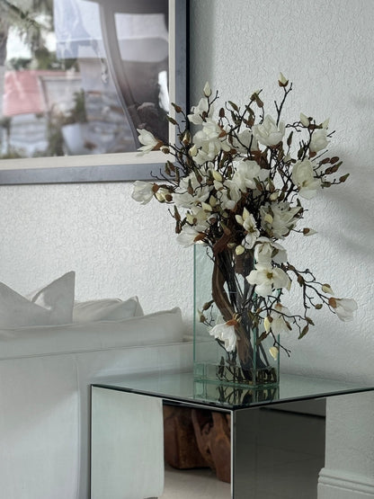 White Magnolias in 16″ Tall Casa Moderna