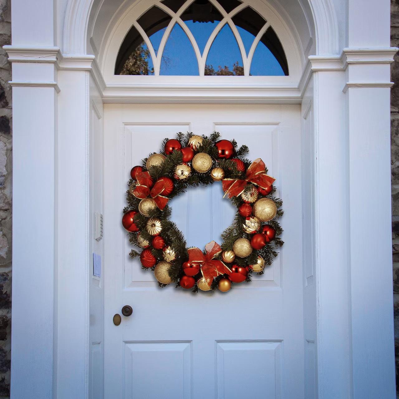 30" Gold & Red Mixed Ornament Wreath