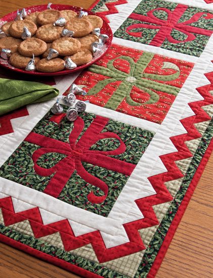 Christmas Gift CLA130324142 Quilted Table Runner