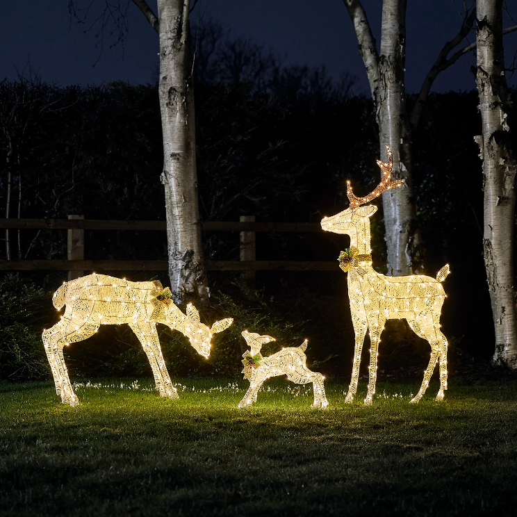 Harewood White Spun Cotton Stag Light Up Reindeer 31v