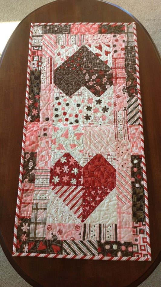 Heart CLA130324083 Quilted Table Runner