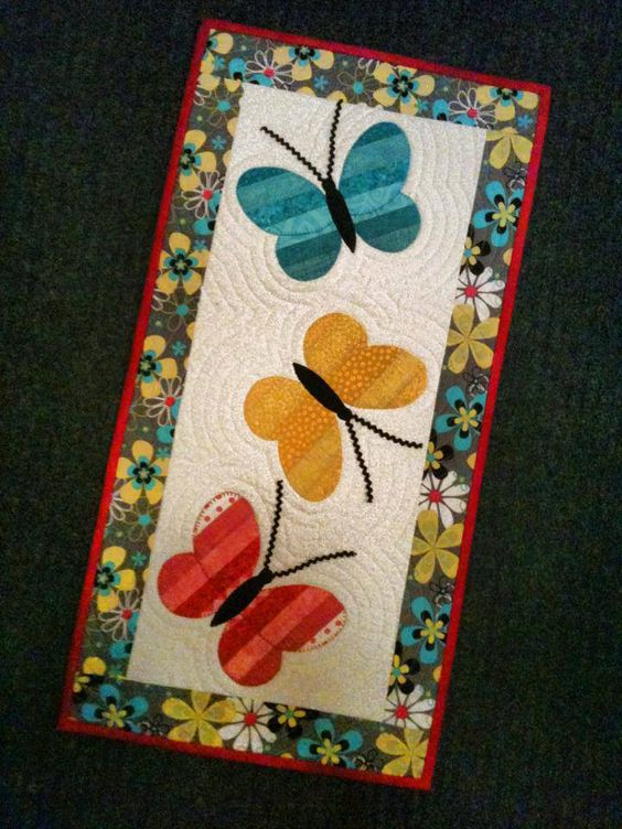 Butterfly CLA16112348 Quilted Table Runner