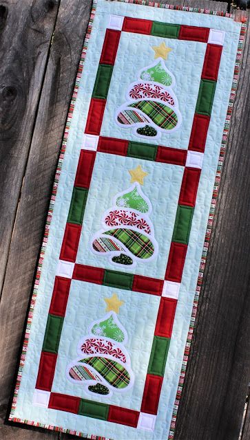 Christmas Tree CLA130324123 Quilted Table Runner