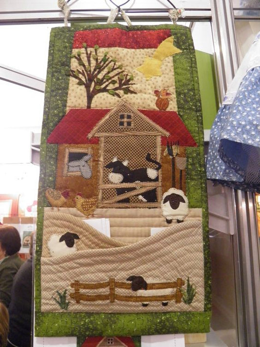 Farm CLA05012337 Quilted Table Runner