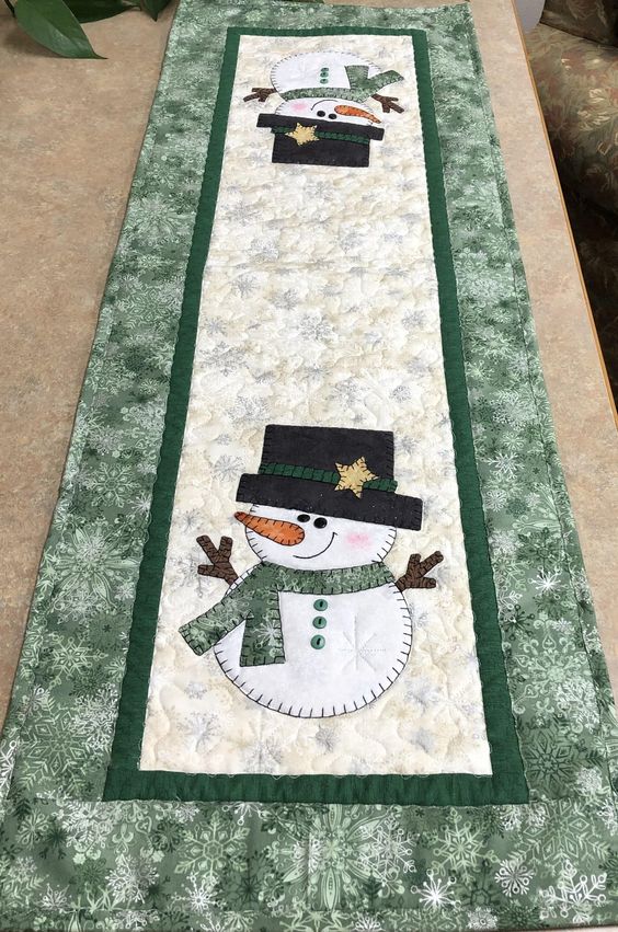 Snowman CLA140324096 Quilted Table Runner