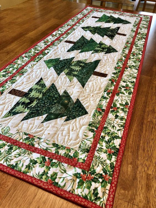 Christmas Tree CLA140324044 Quilted Table Runner