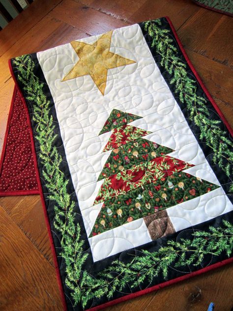 Christmas Tree CLA271223027 Quilted Table Runner