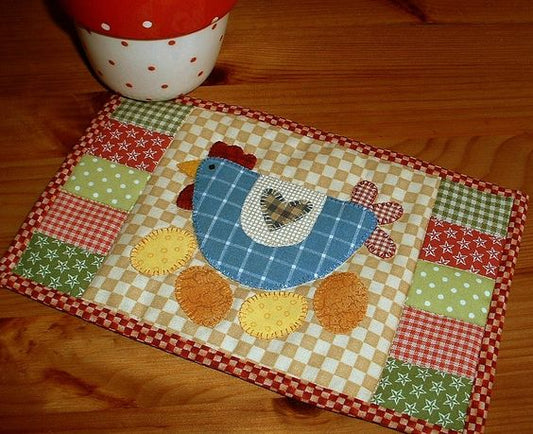 Hen CLA060123092 Quilted Placemats