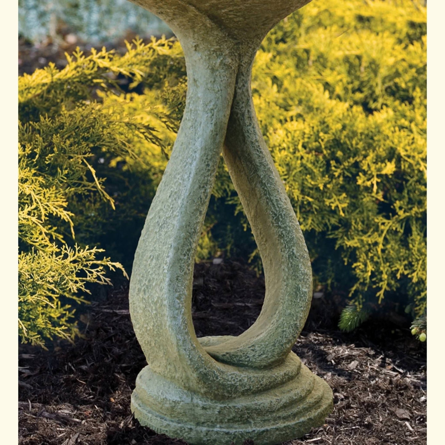 Ribbon 1-Piece Concrete Bird Bath