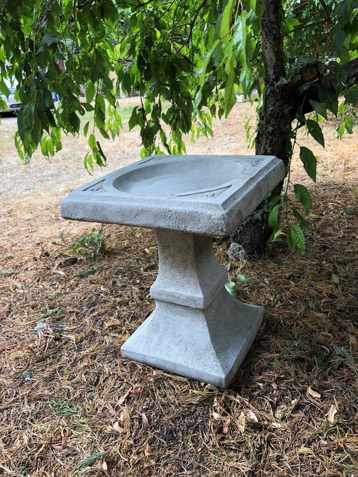 Stunning Stone Square Shaped Sculpture Garden Bird Bath