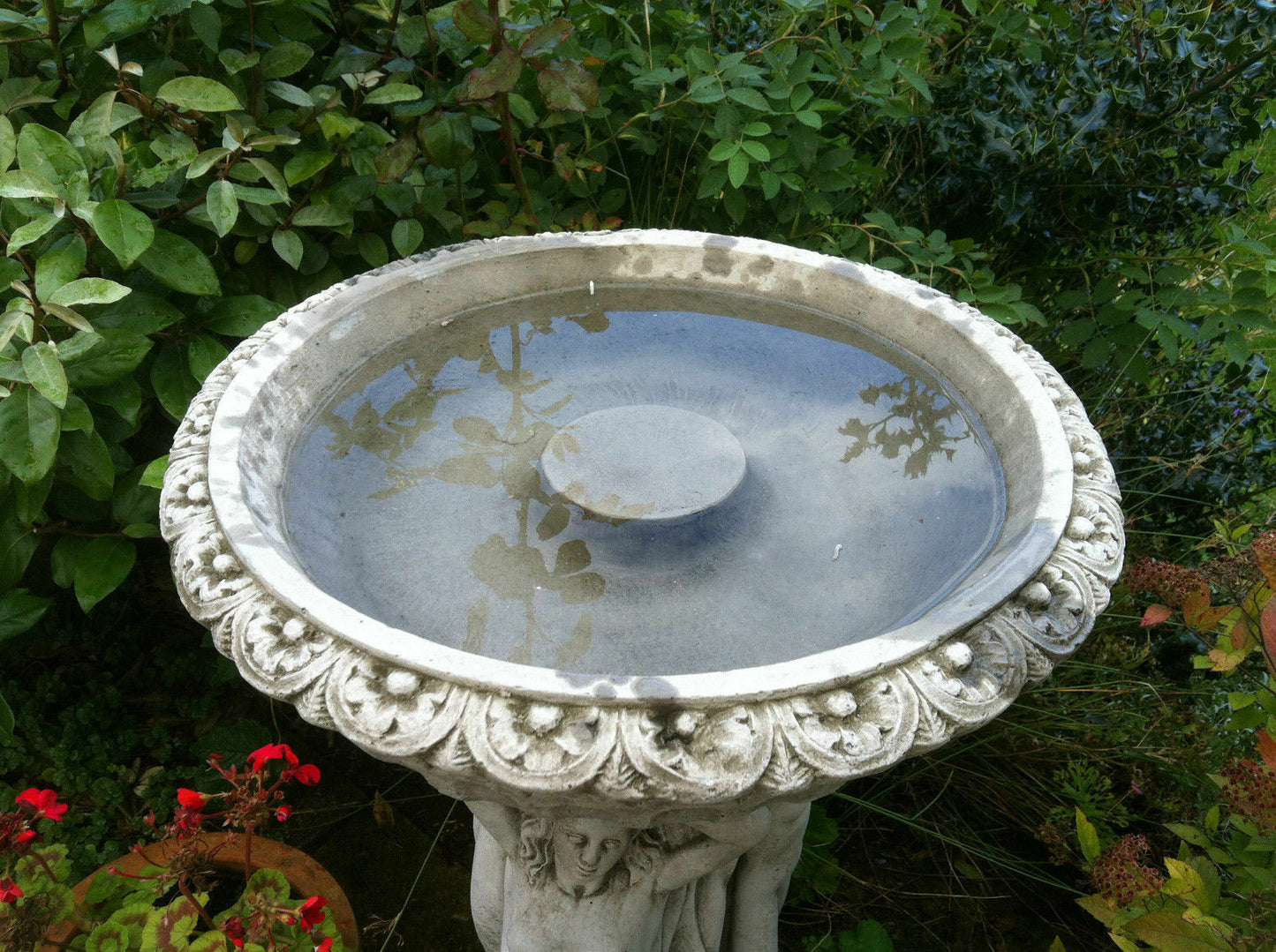 Stunning Stone Three Graces Garden Bird Bath