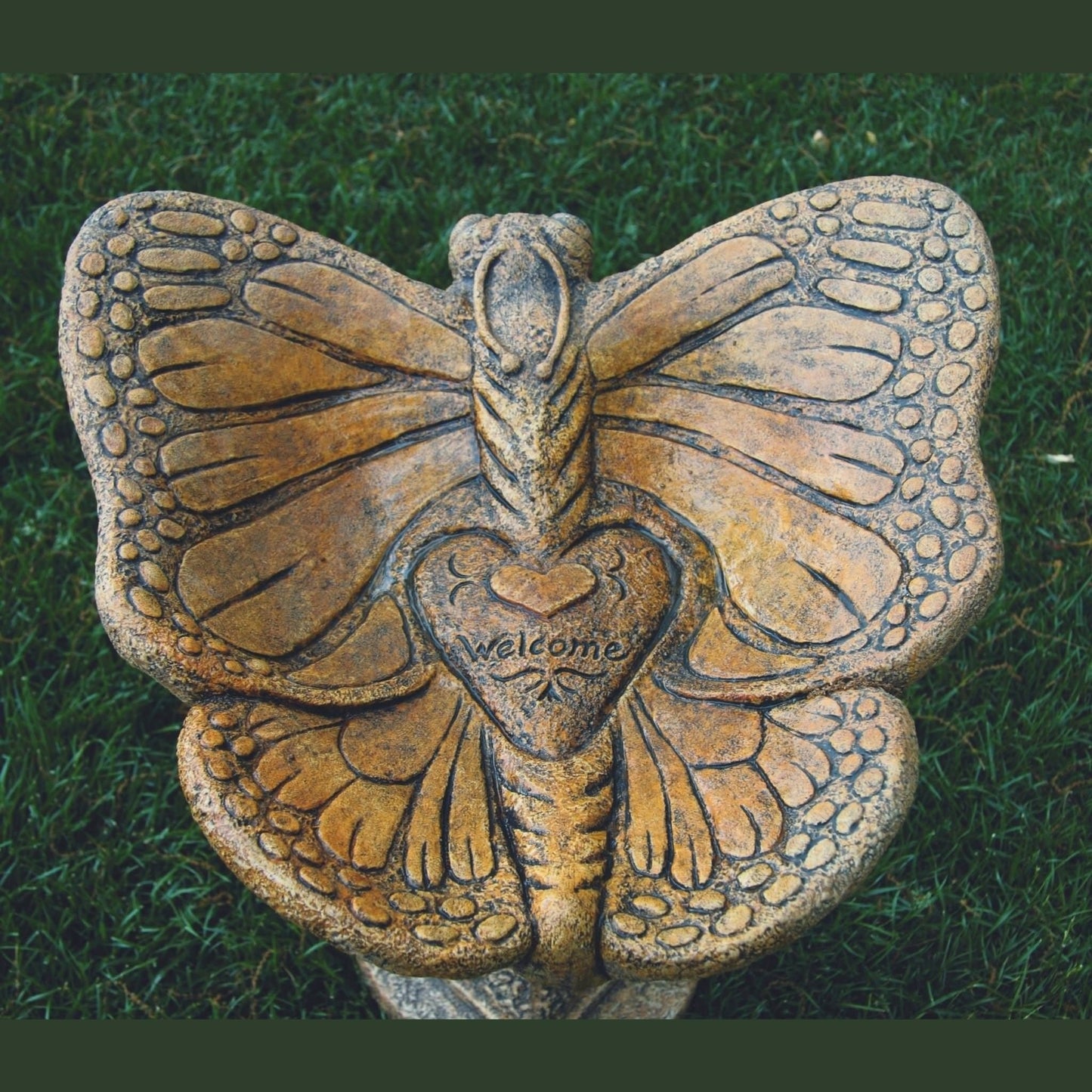 Butterfly 1-Piece Concrete Bird Bath