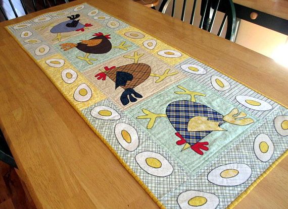 Chicken CLA201223030 Quilted Table Runner