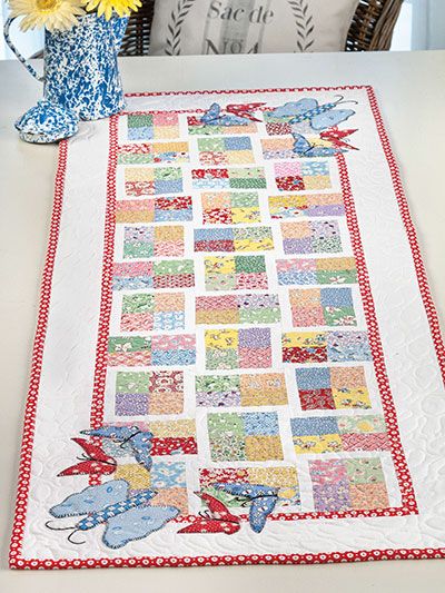 Butterfly CLA21112364 Quilted Table Runner