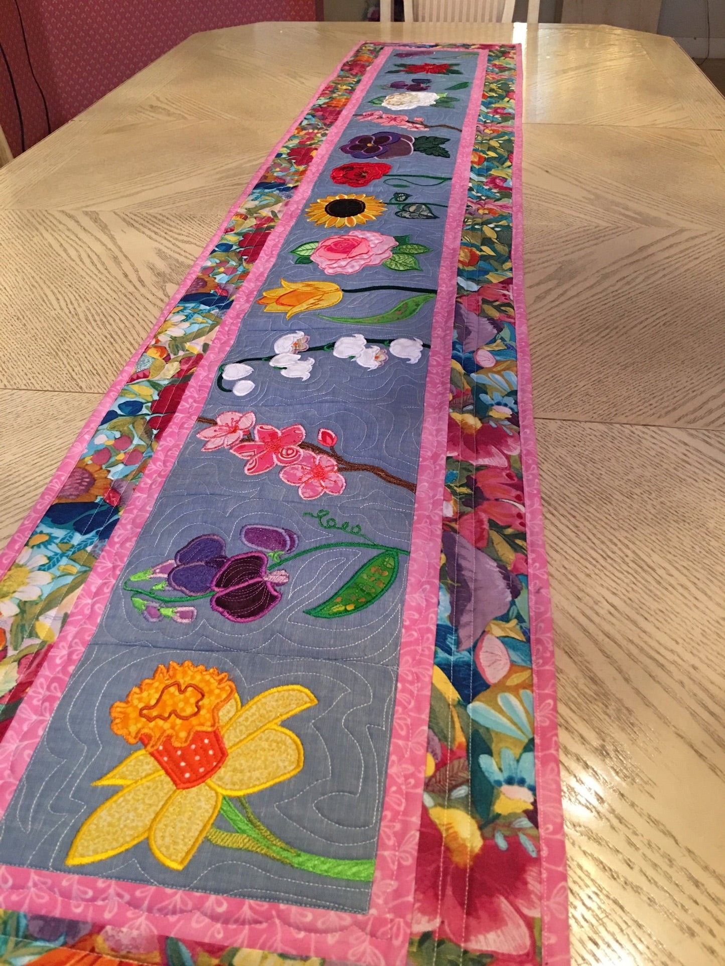 Flower CLDY180624042 Quilted Table Runner