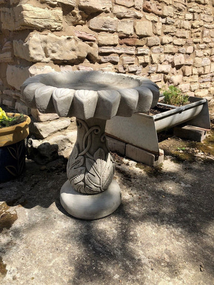 Stunning Stone Sunflower Design Sculpture Garden Bird Bath