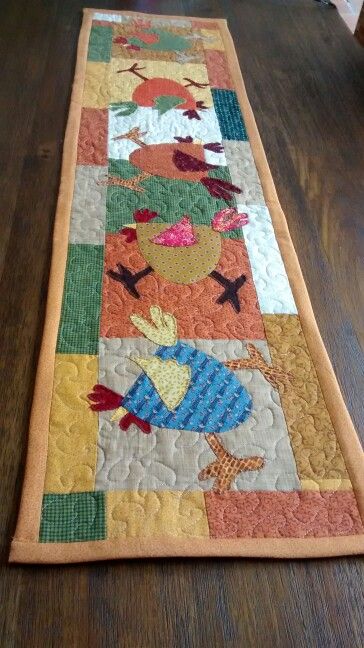 Chicken CLA16112343 Quilted Table Runner