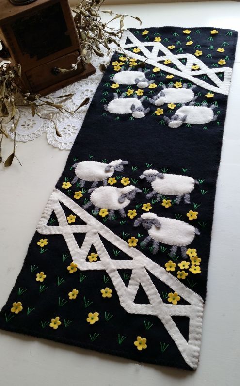 Sheep CLA130324156 Quilted Table Runner