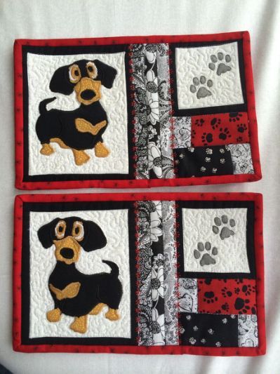 Dachshund CLA21112385 Quilted Placemats