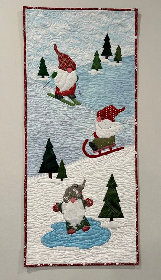 Gnome CLA130324189 Quilted Table Runner