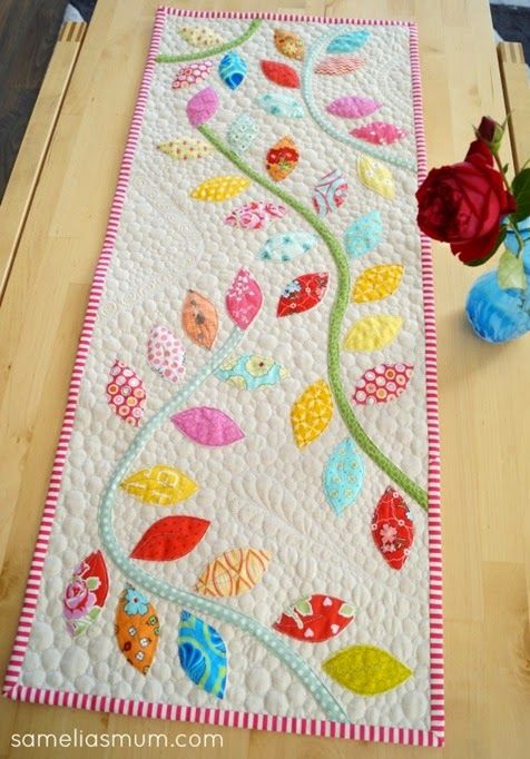 Leaves CLA080424062 Quilted Table Runner