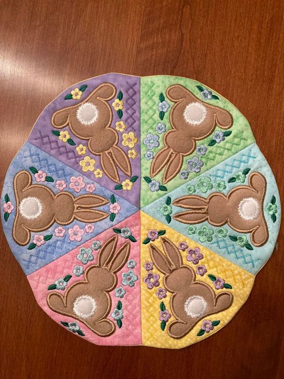 Rabbit CLA29122331 Quilted Round Mat