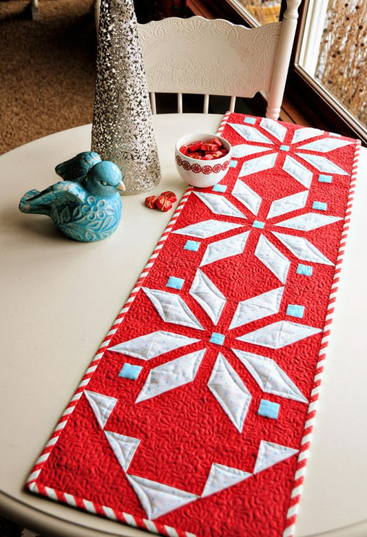 Star CLA28122316 Quilted Table Runner