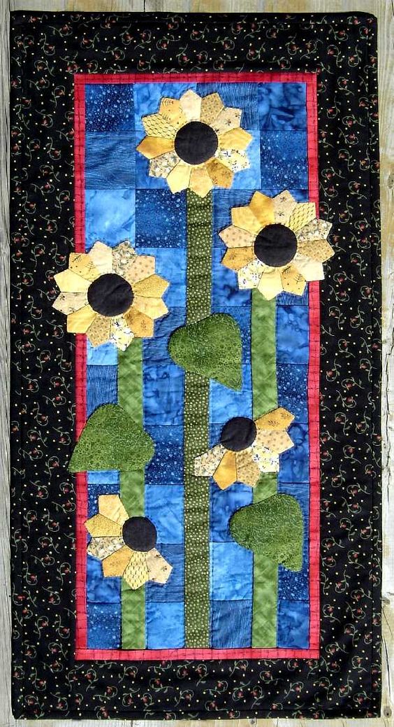 Sunflower CLA060123019 Quilted Table Runner