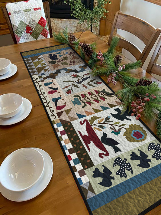 Bird CLA290642TR Quilted Table Runner