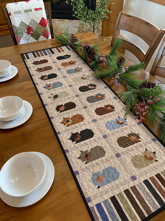 Cat CLA200678TR Quilted Table Runner