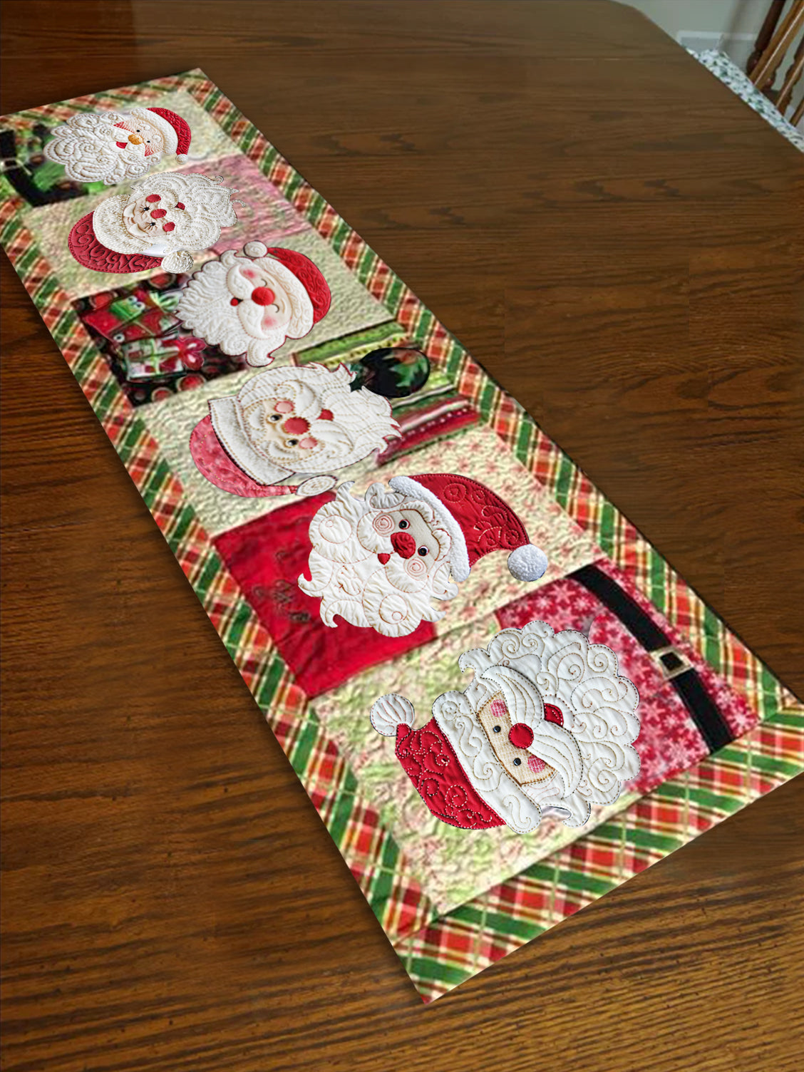 Christmas Santa CLA28122305 Quilted Table Runner