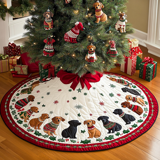 Dachshund Dreams Christmas Quilted Tree Skirt NCU0DK1687