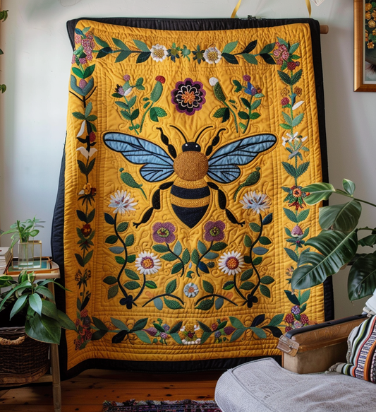 Golden Bumblebee Art Quilted Blanket NCU0NT002