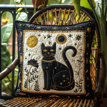 Golden Eyes Cat Quilted Pillow Case NCU0TH432