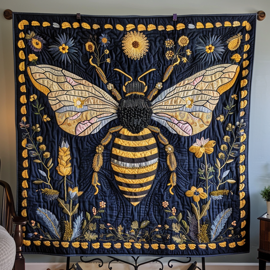 Honeybee Harmony Quilted Blanket NCU0DK304