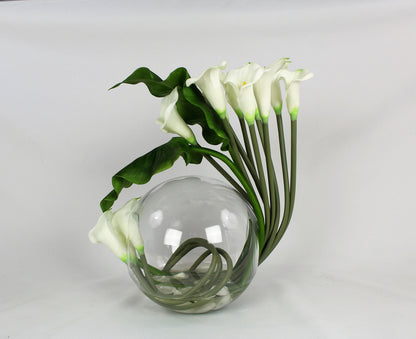 Crosswinds vase with calla lilies(Out of Stock)