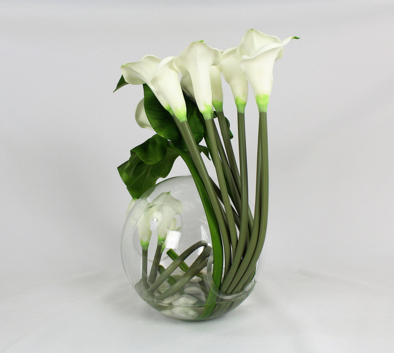 Crosswinds vase with calla lilies(Out of Stock)