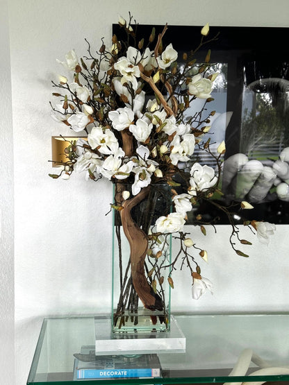 White Magnolias in 20″ Tall Casa Moderna