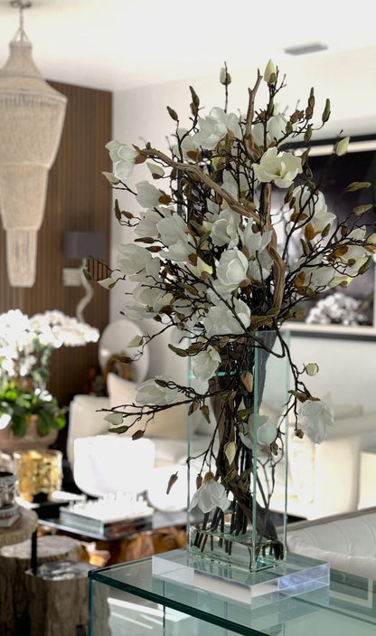 White Magnolias in 20″ Tall Casa Moderna