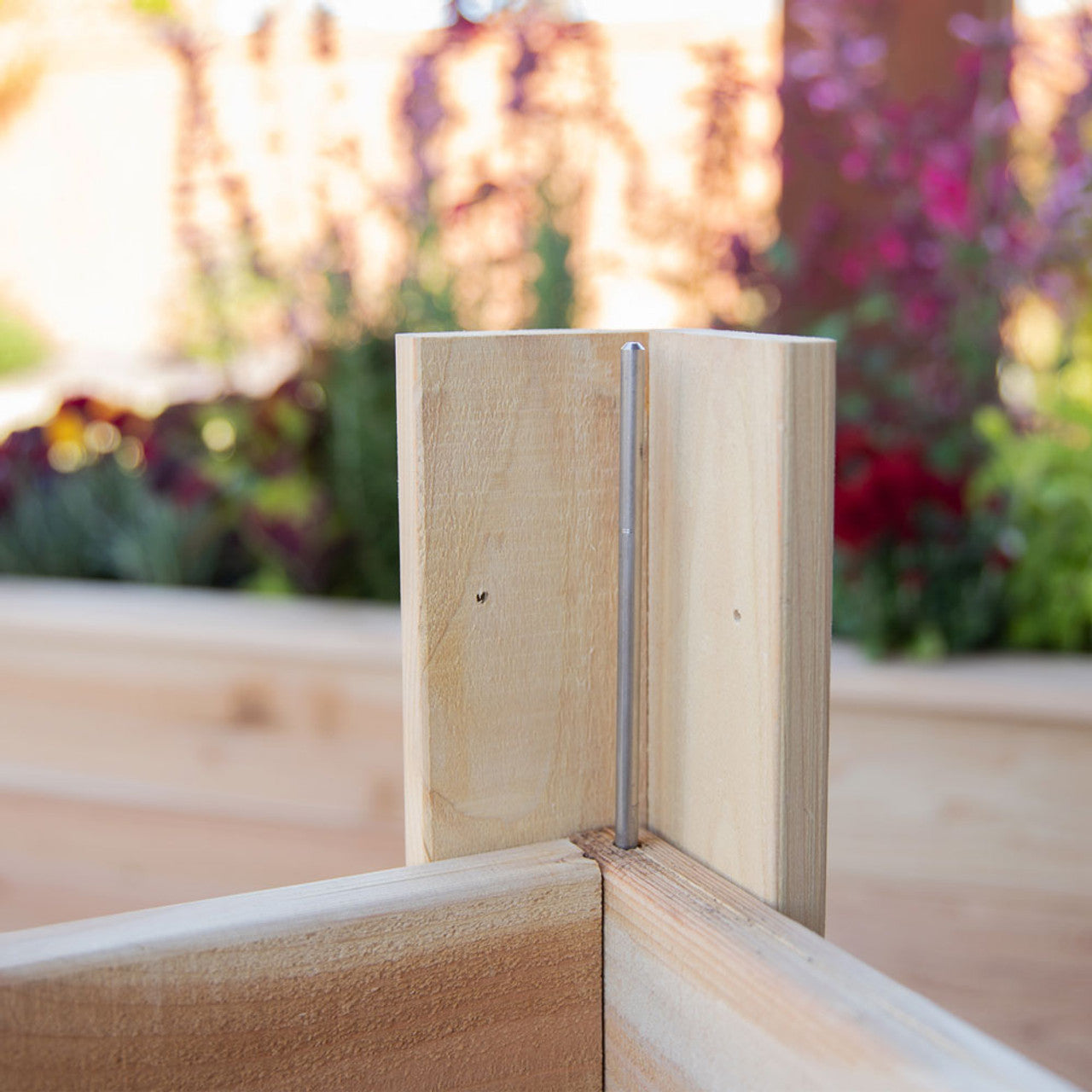 Natural Cedar Planter Box with L-Trellis