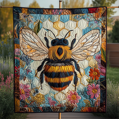 Queen Bee Elegance Quilted Blanket NCU0DK2816