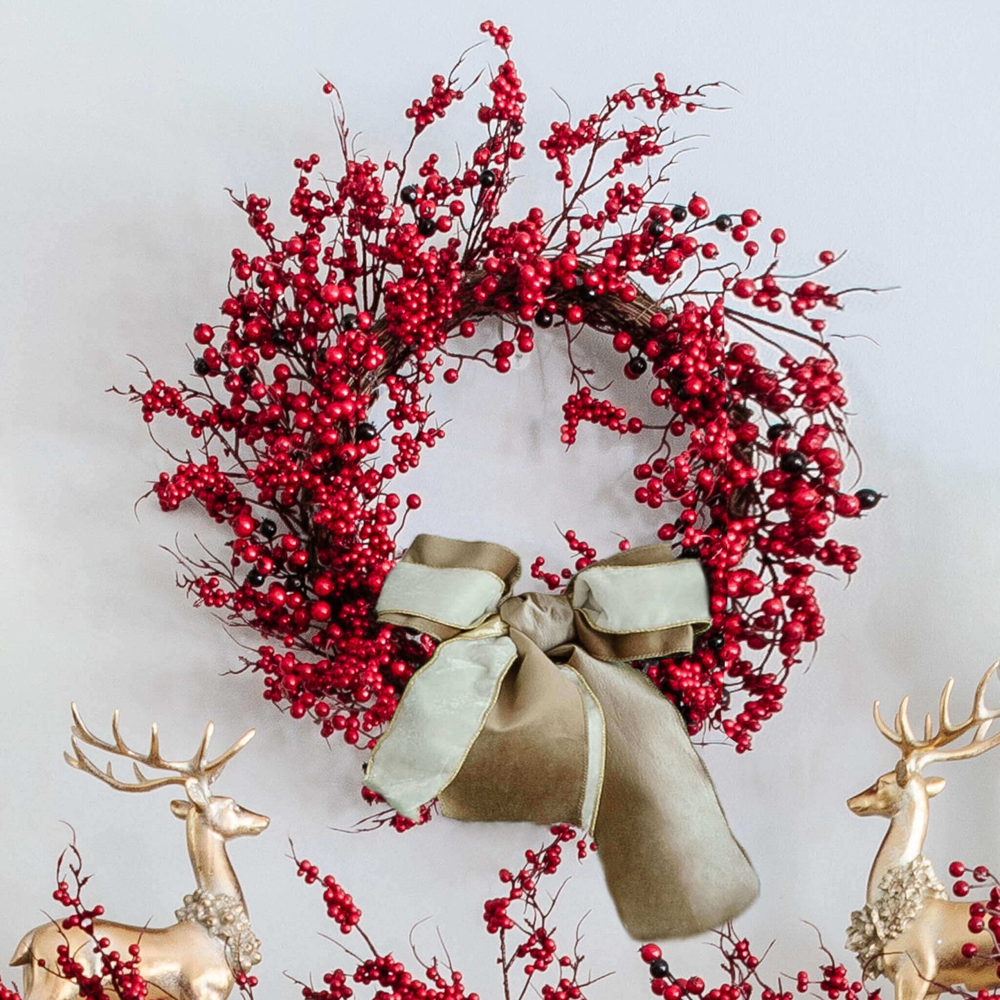 24" Red Berry Wreath Unlit