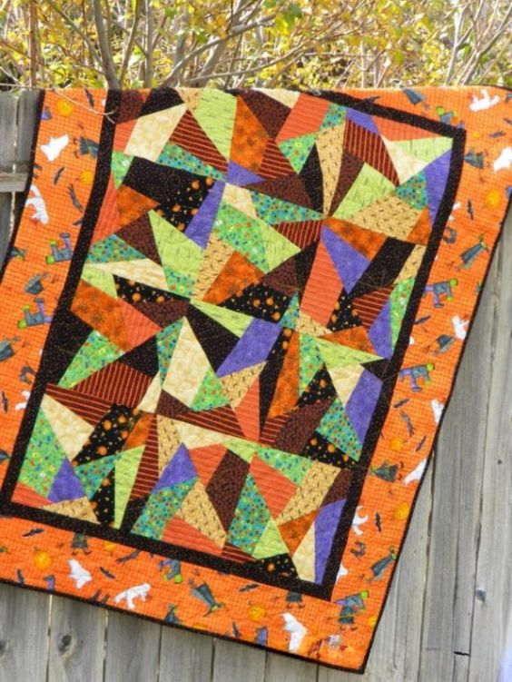 Shadowy Figures Quilted Blanket NCU0PD788