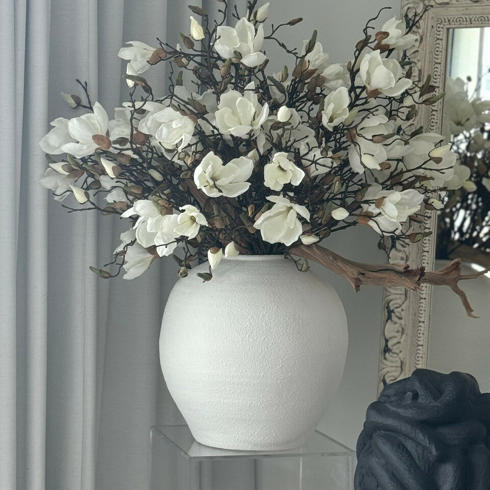 most popular konos vase with white magnolias