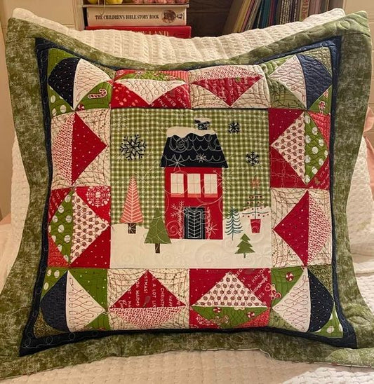 Christmas House CLA080424236 Quilted Pillow Case